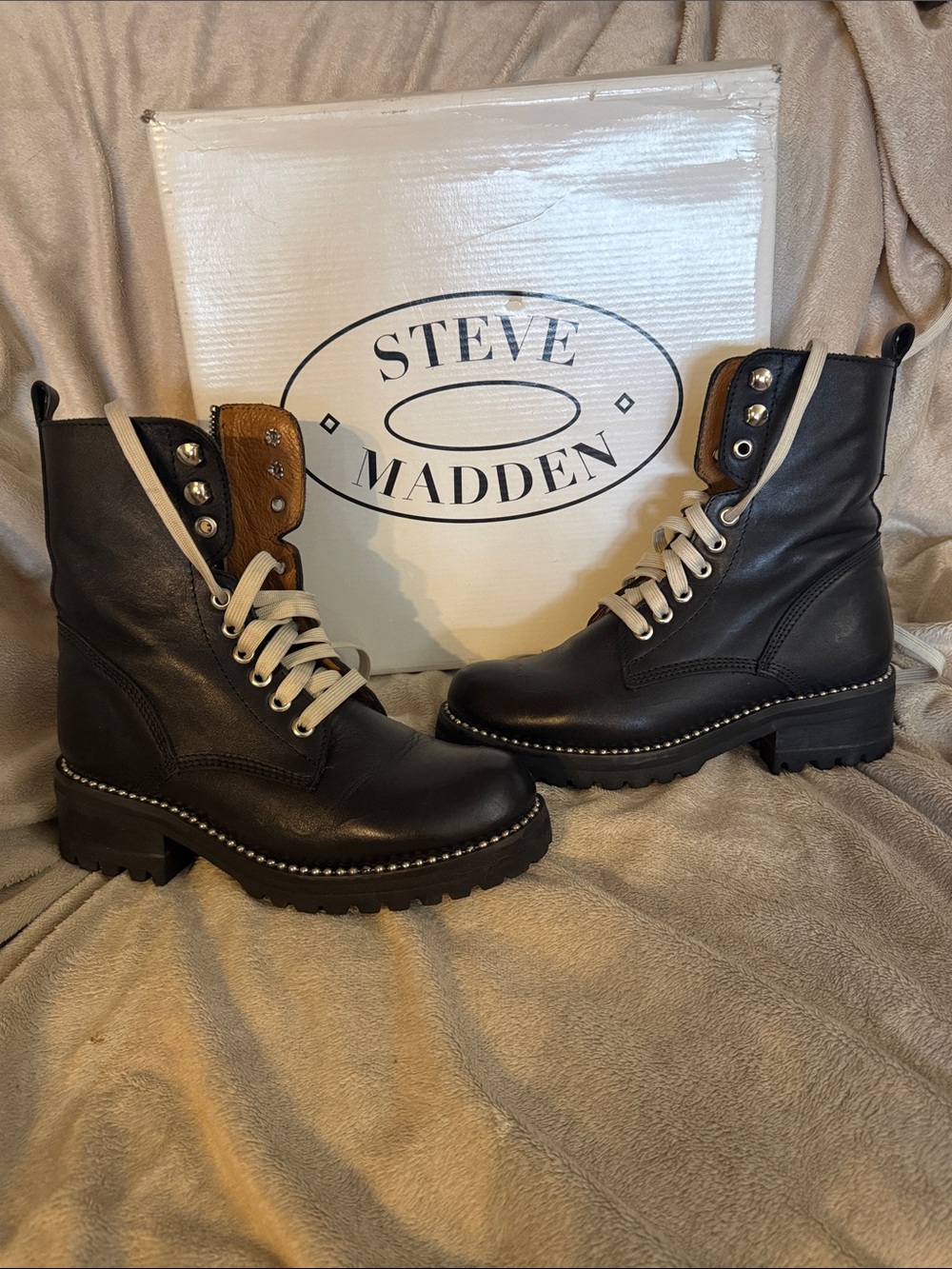 Steve Madden Jeane Black Leather Combat Boots with Cream Laces - Picture 2 of 10